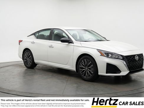 Used 2025 Nissan Altima 2.5 SV FWD image 1