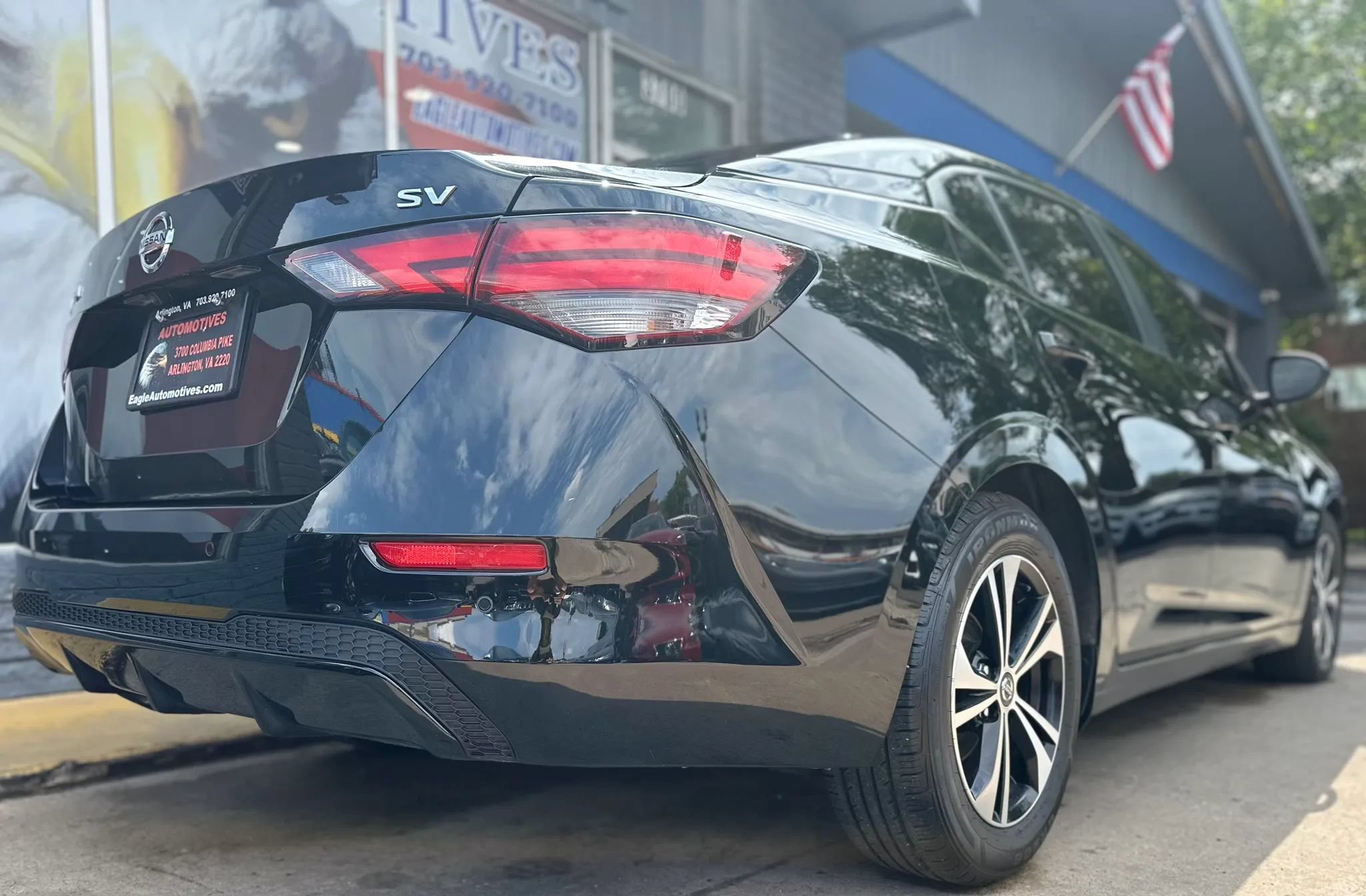 Used 2023 Nissan Sentra SV FWD image 3