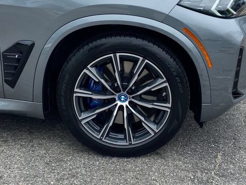 Used 2024 BMW X5 xDrive50e w/ M Sport Package AWD/4WD image 9
