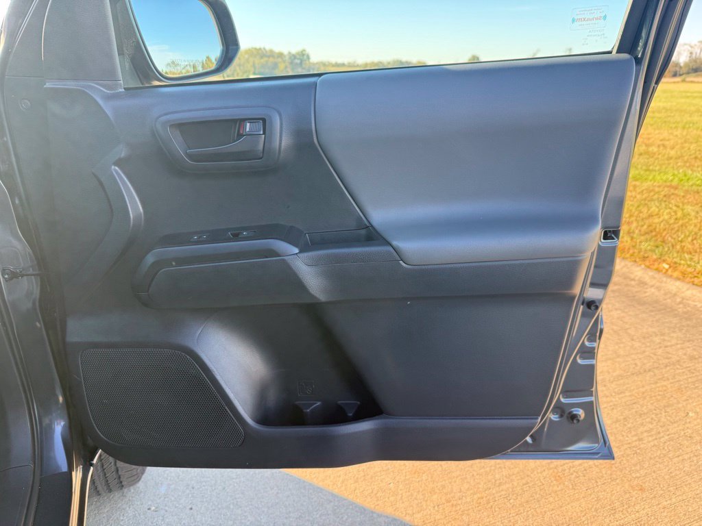 Used 2023 Toyota Tacoma SR AWD/4WD image 16