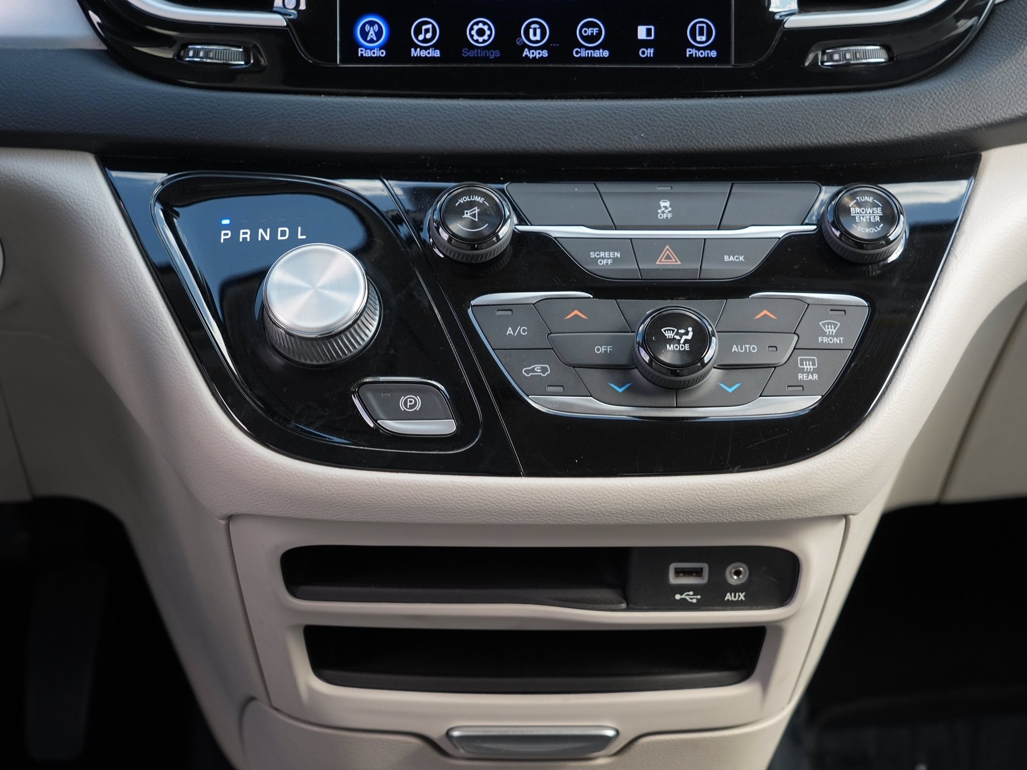 Used 2017 Chrysler Pacifica Touring Plus FWD image 23