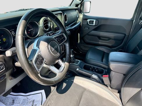 Used 2022 Jeep Wrangler Unlimited Rubicon 4xe w/ Dual Top Group AWD/4WD image 25