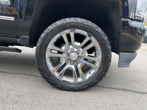 Used 2018 Chevrolet Silverado 1500 High Country AWD/4WD image 11