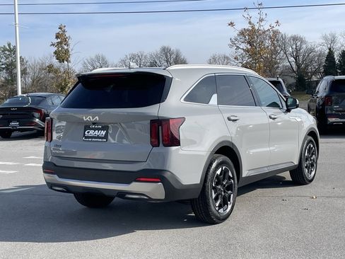 New 2026 Kia Sorento S w/ S Panoramic Sunroof Package image 7