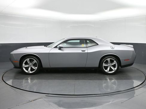 Used 2018 Dodge Challenger SXT w/ Super Sport Group (SS/T) image 4