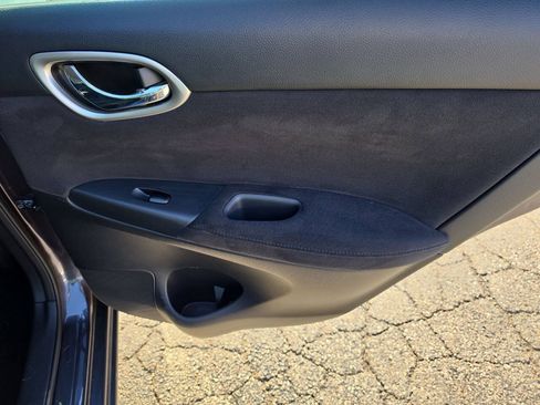Used 2013 Nissan Sentra SV FWD image 23