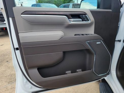 New 2026 GMC Sierra 1500 SLT RWD image 15