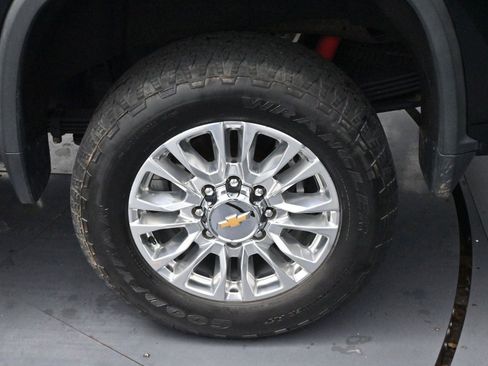 Used 2022 Chevrolet Silverado 2500 High Country w/ LPO, Dark Essentials Package image 34