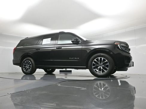 Certified 2025 Ford Expedition Max Platinum image 49