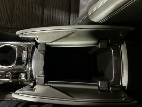 Used 2023 Buick Envision Preferred image 35