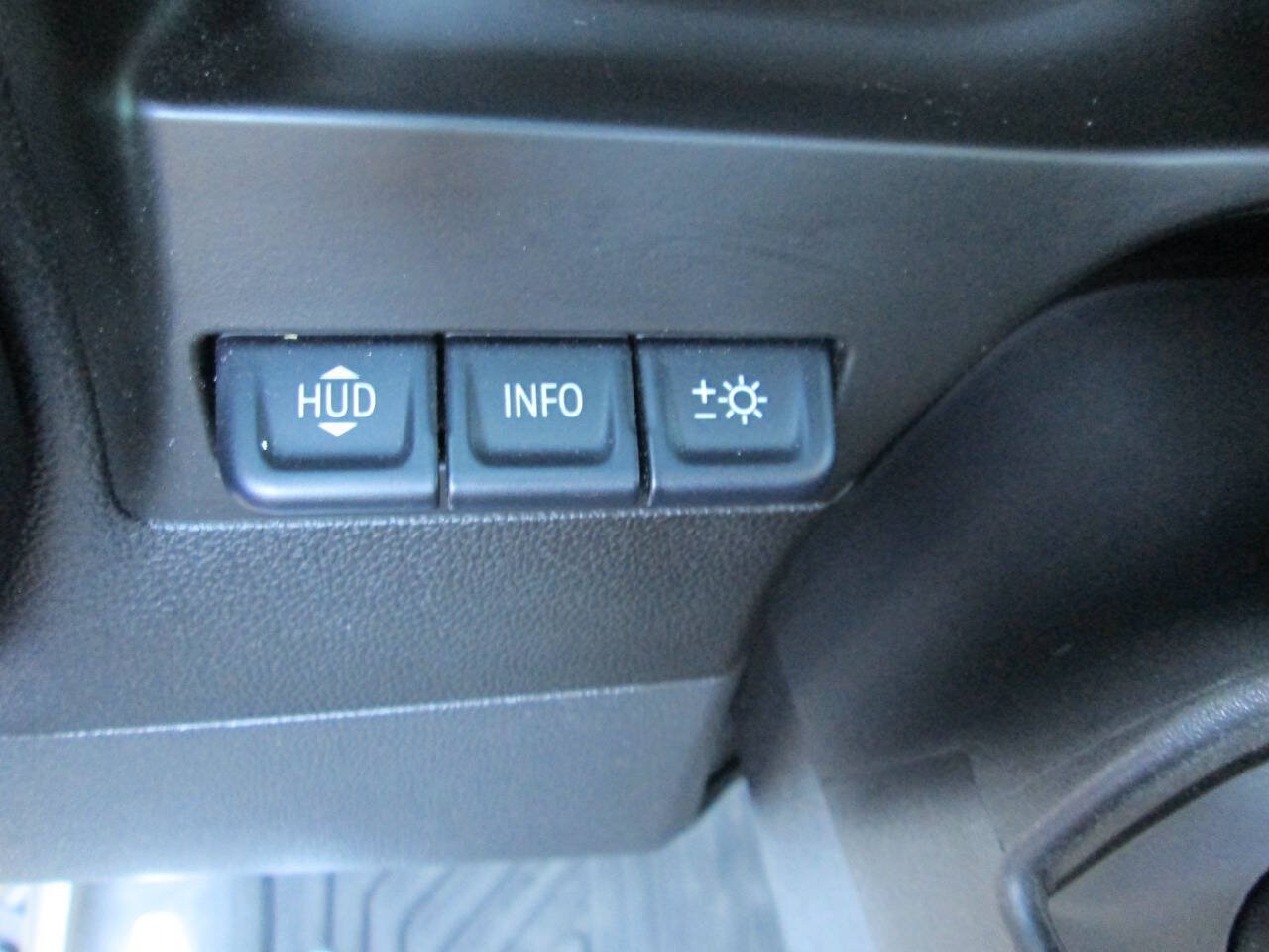 Used 2020 GMC Sierra 1500 AT4 w/ AT4 Premium Package AWD/4WD image 23