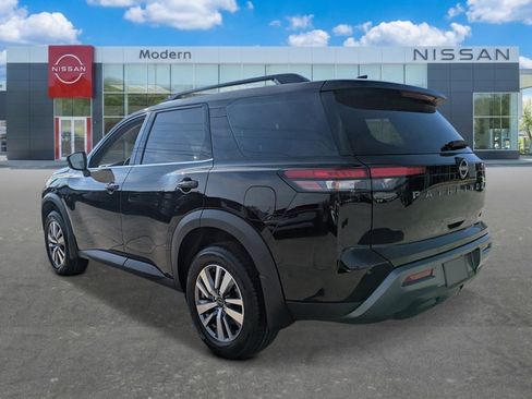 New 2026 Nissan Pathfinder SL FWD image 3