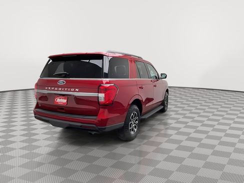 Used 2022 Ford Expedition XLT image 38