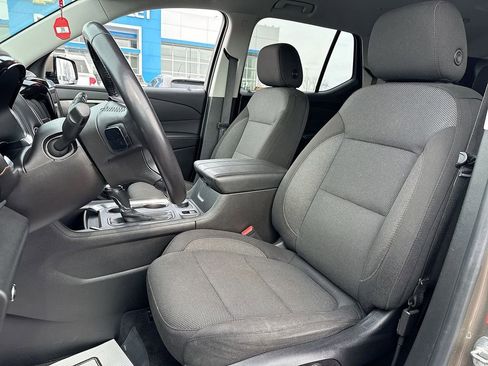 Used 2020 Chevrolet Traverse LT image 11