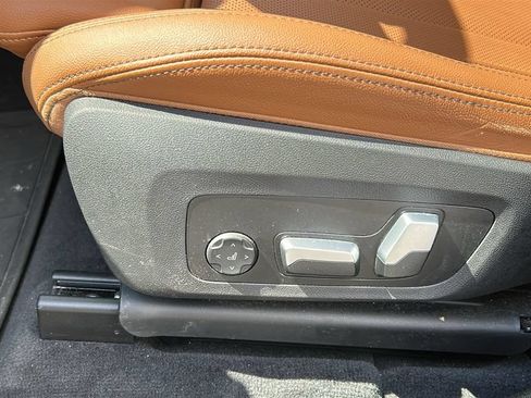 Used 2023 BMW X3 xDrive30i w/ Premium Package w/ZPA AWD/4WD image 8