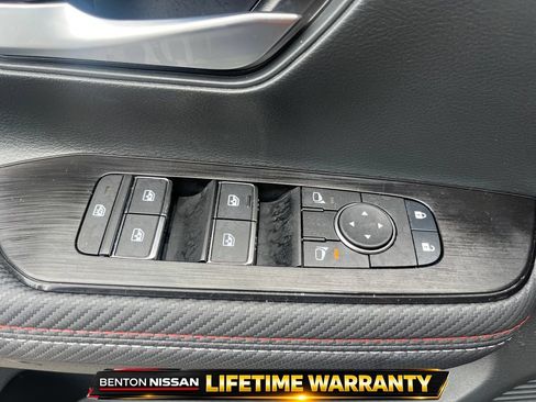Used 2026 Nissan Kicks SR FWD image 12