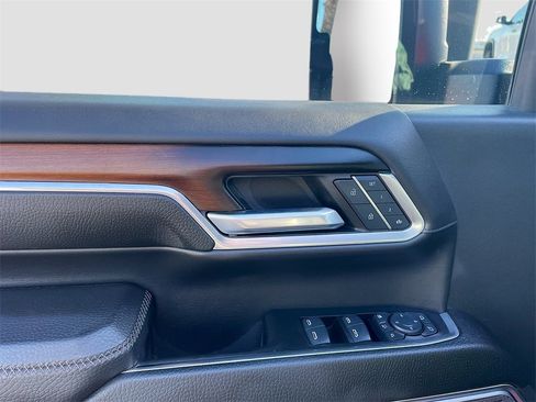 Certified 2024 GMC Sierra 2500 Denali w/ Denali Reserve Package image 9