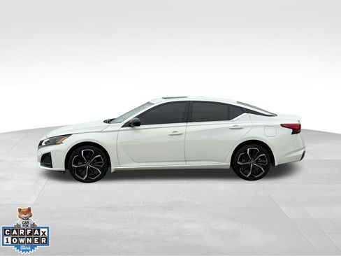 Used 2024 Nissan Altima 2.5 SR w/ SR Premium Package image 2