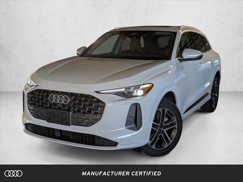 Used 2025 Audi Q5 Premium Plus w/ Premium Plus image 1