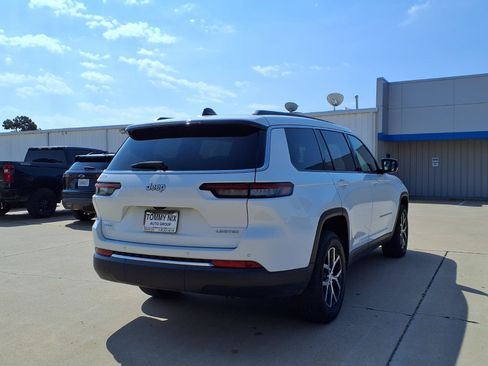 Used 2024 Jeep Grand Cherokee L Limited w/ Trailer Tow Package AWD/4WD image 2