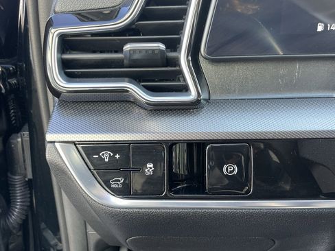 Certified 2023 Kia Sportage SX image 11