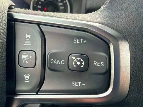 New 2026 RAM 1500 4x4 Crew Cab image 30