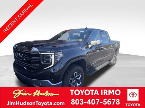 Used 2024 GMC Sierra 1500 SLT w/ SLT Premium Plus Package image 1