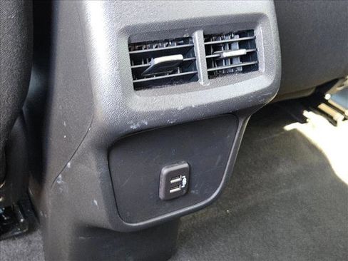 Used 2023 Chevrolet Equinox LS w/ LS Convenience Package FWD image 23
