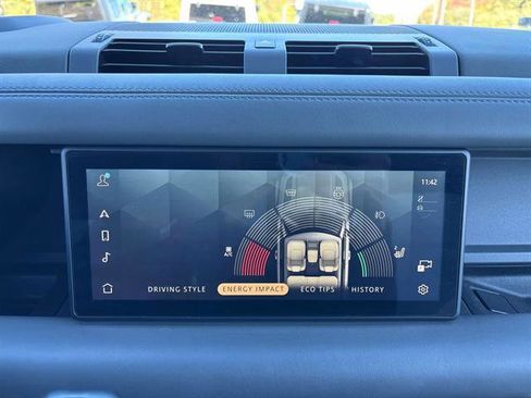 Used 2023 Land Rover Defender 110 X-Dynamic SE AWD/4WD image 27