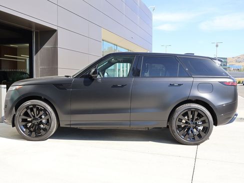 New 2026 Land Rover Range Rover Sport Dynamic SE AWD/4WD image 9