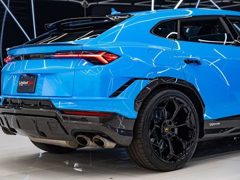 Used 2024 Lamborghini Urus Performante AWD/4WD image 32
