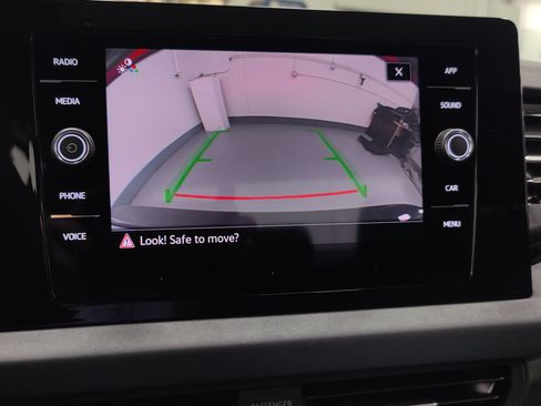 Used 2025 Volkswagen Jetta SE w/ Sunroof Package FWD image 19