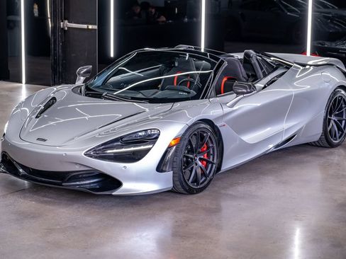 Used 2020 McLaren 720S Spider RWD image 24