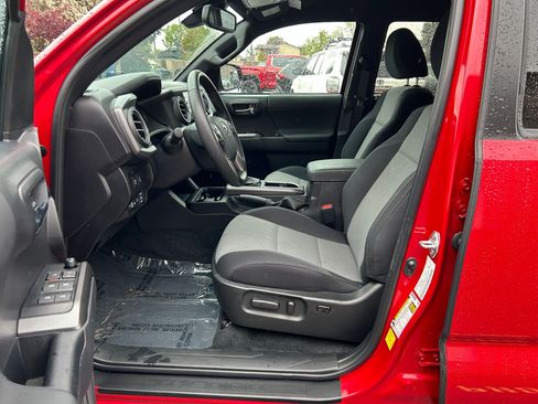 Used 2023 Toyota Tacoma TRD Sport w/ Advanced Technology Package AWD/4WD image 12
