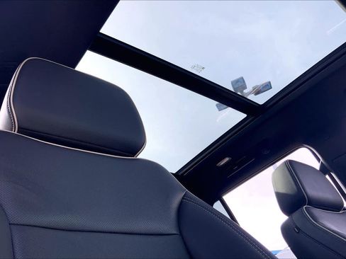 Used 2023 Chevrolet Tahoe Premier image 14