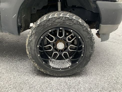 Used 2003 Ford F250 XL image 16