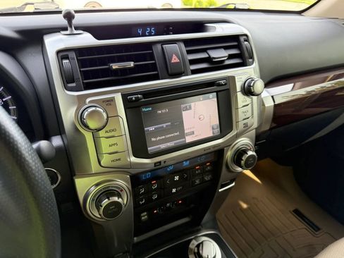 Used 2017 Toyota 4Runner Limited AWD/4WD image 23
