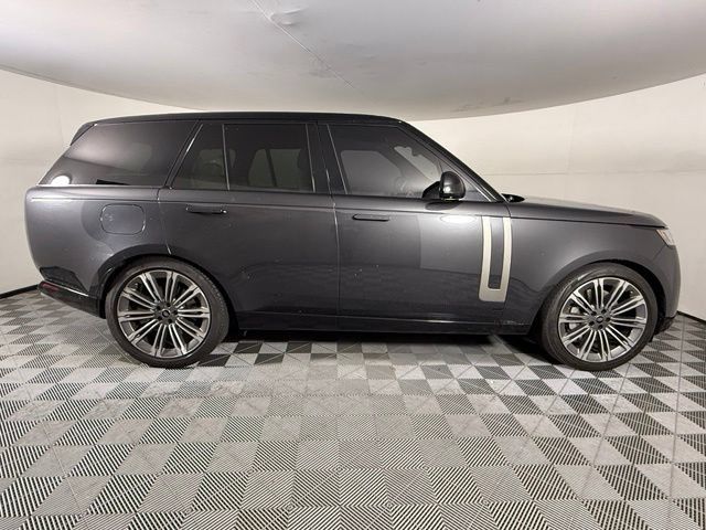 Used 2023 Land Rover Range Rover SE AWD/4WD image 8