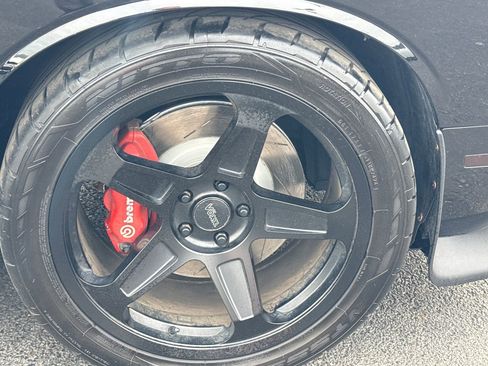 Used 2016 Dodge Challenger R/T Scat Pack w/ Leather Interior Group RWD image 9