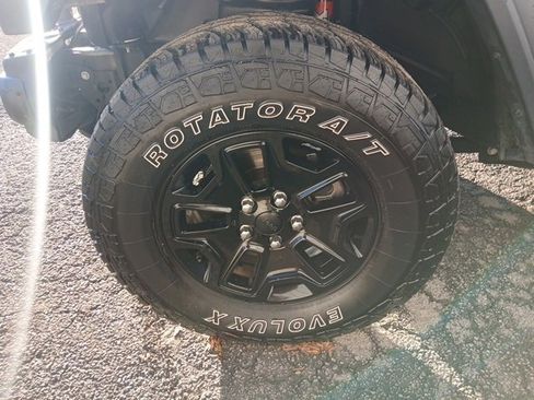 Used 2020 Jeep Gladiator Sport w/ Quick Order Package 24S image 59