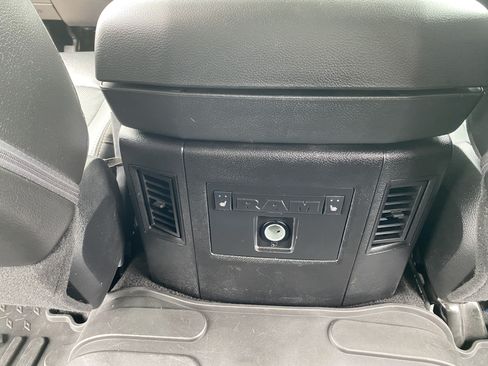 Used 2014 RAM 2500 Laramie w/ Convenience Group AWD/4WD image 23