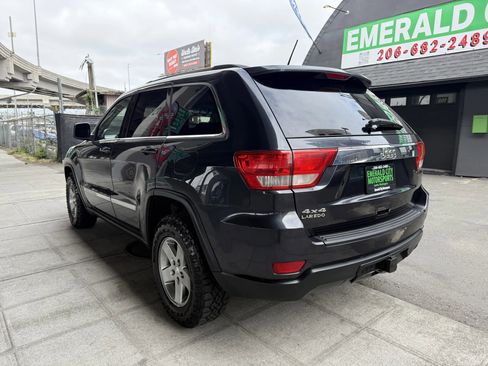 Used 2013 Jeep Grand Cherokee Laredo w/ Laredo E Group image 8