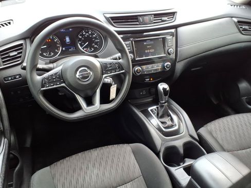 Used 2019 Nissan Rogue S AWD/4WD image 9