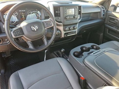 Used 2024 RAM 2500 Tradesman w/ Chrome Appearance Group image 11