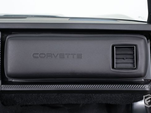 Used 1987 Chevrolet Corvette 2dr Convertible image 30