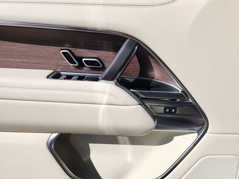New 2026 Land Rover Range Rover SE image 16