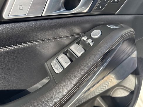 Used 2020 BMW X7 M50i w/ Dynamic Handling Package image 15