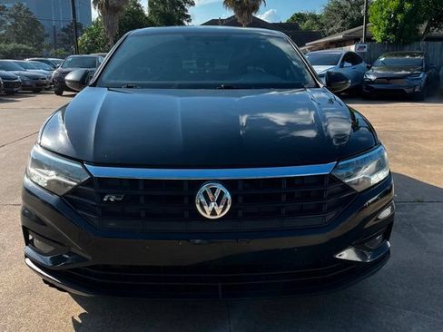 Used 2019 Volkswagen Jetta FWD image 2