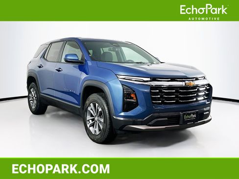 Used 2025 Chevrolet Equinox LT FWD image 1