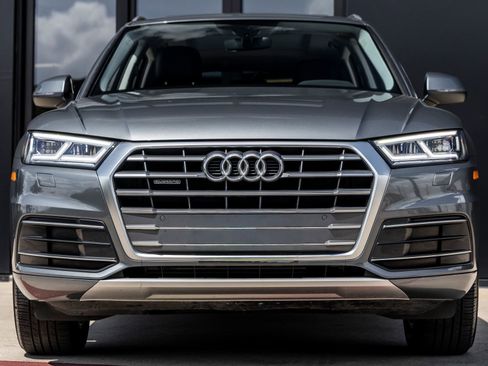 Used 2018 Audi Q5 2.0T Premium Plus w/ Premium Plus Package image 4